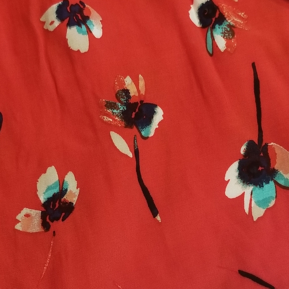 TOPSHOP Spring Skirt - True Red Floral - Picture 2 of 8
